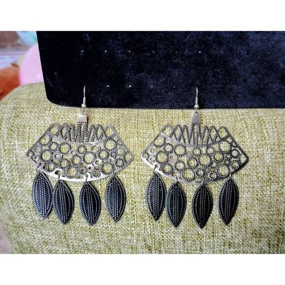 Chandelier Earrings Fashion Jewelry Drop Dangle Hammered Metal Inspired Alloy 1x - Picture 9 of 12